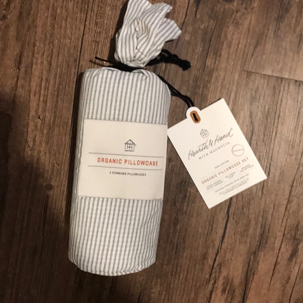 Organic Magnolia Pillowcases